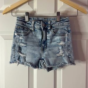 American Eagle Distressed Jean Short Size 00
